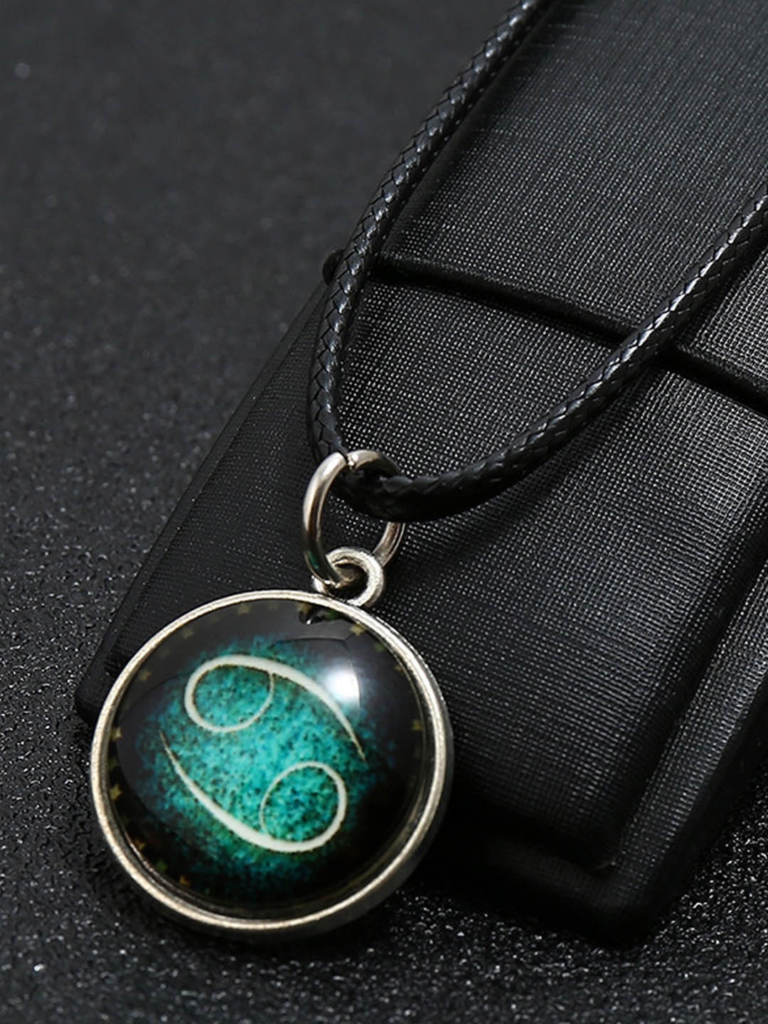 

Young & Forever Silver-Toned & Green Astrology Zodiac Sign Cancer Star Necklace