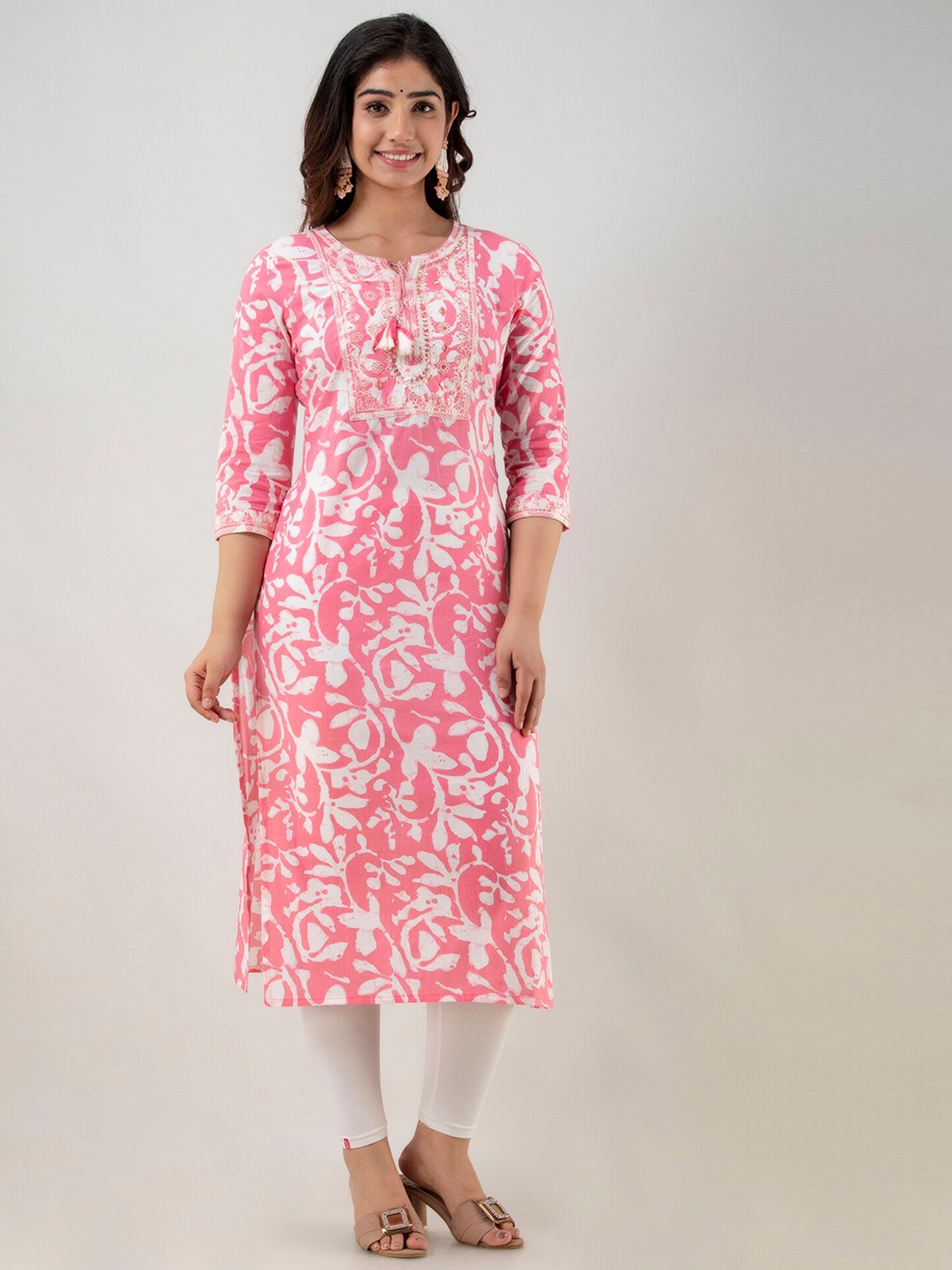 

FASHION DEPTH Floral Printed Keyhole Neck Thread Work Cotton Kurta, Pink