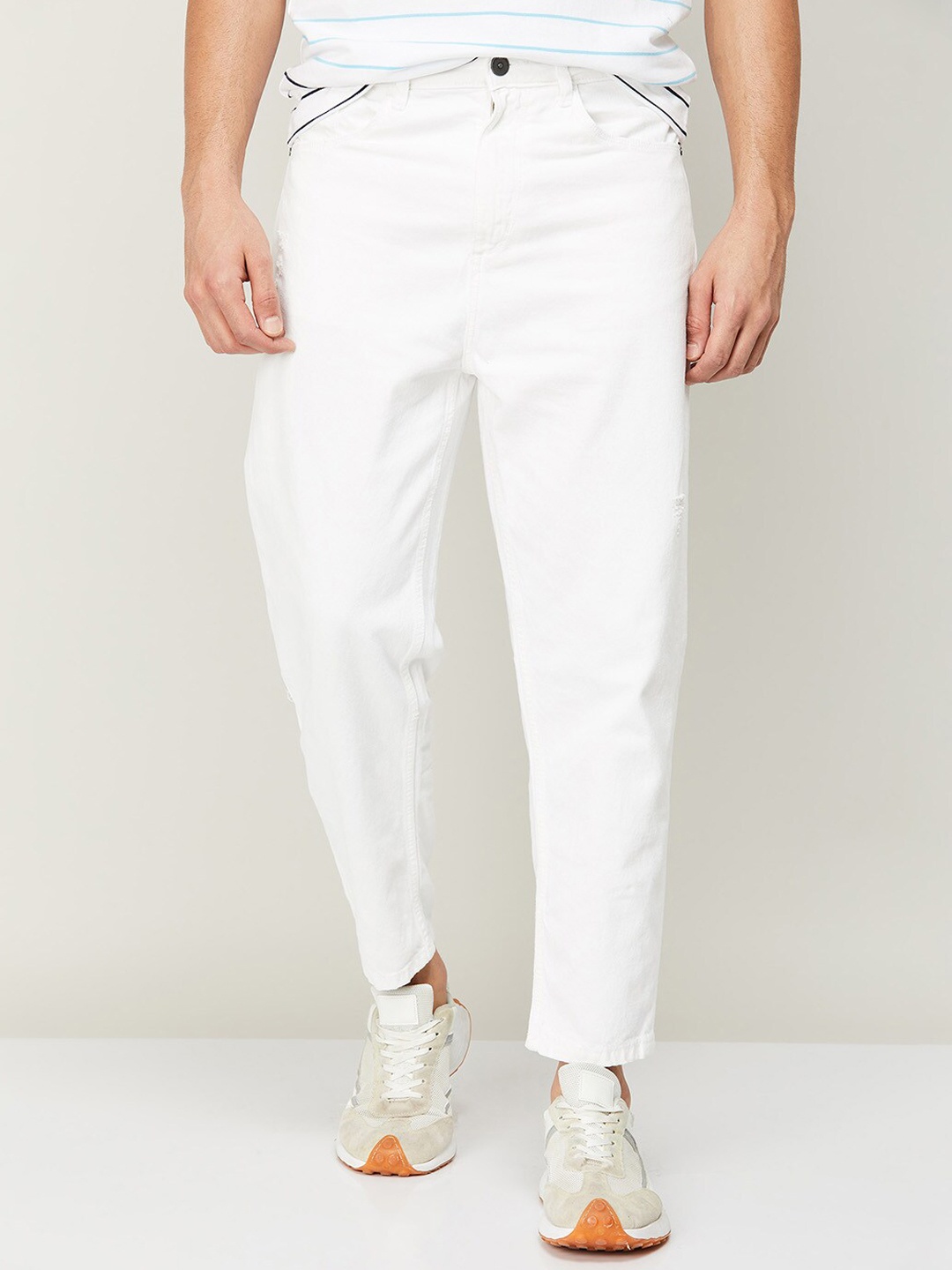 

Forca Men White Straight Fit Low Distress Jeans