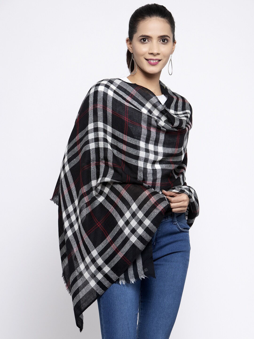 

Calvadoss Women Black & White Checked Pure Wool Long-Fit Shawl