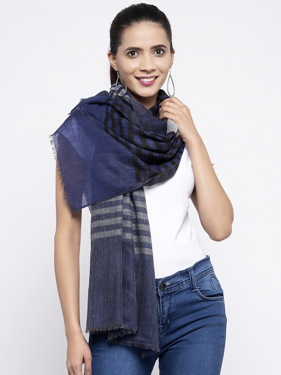 

Calvadoss Women Blue & Grey Woven Design Pure Wool Long-Fit Shawl
