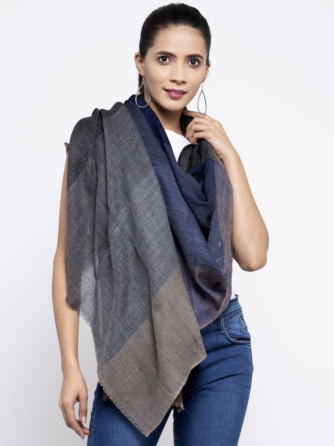 

Calvadoss Women Blue & Grey Woven Design Pure Wool Long-Fit Shawl