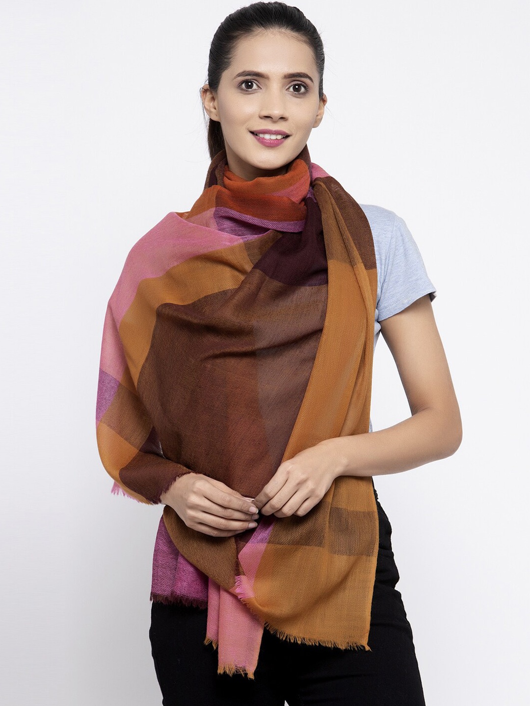 

Calvadoss Women Brown & Pink Checked Pure Wool Long-Fit Shawl