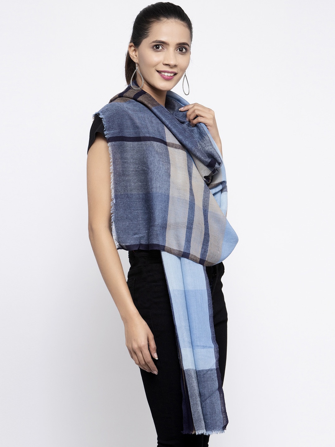 

Calvadoss Women Blue & Grey Woven Design Pure Wool Long-Fit Shawl
