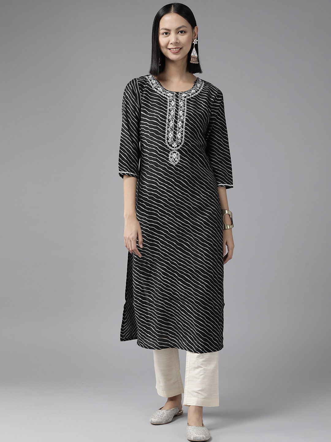 

Yufta Women Black & White Leheriya Embroidered Mirror Work Kurta