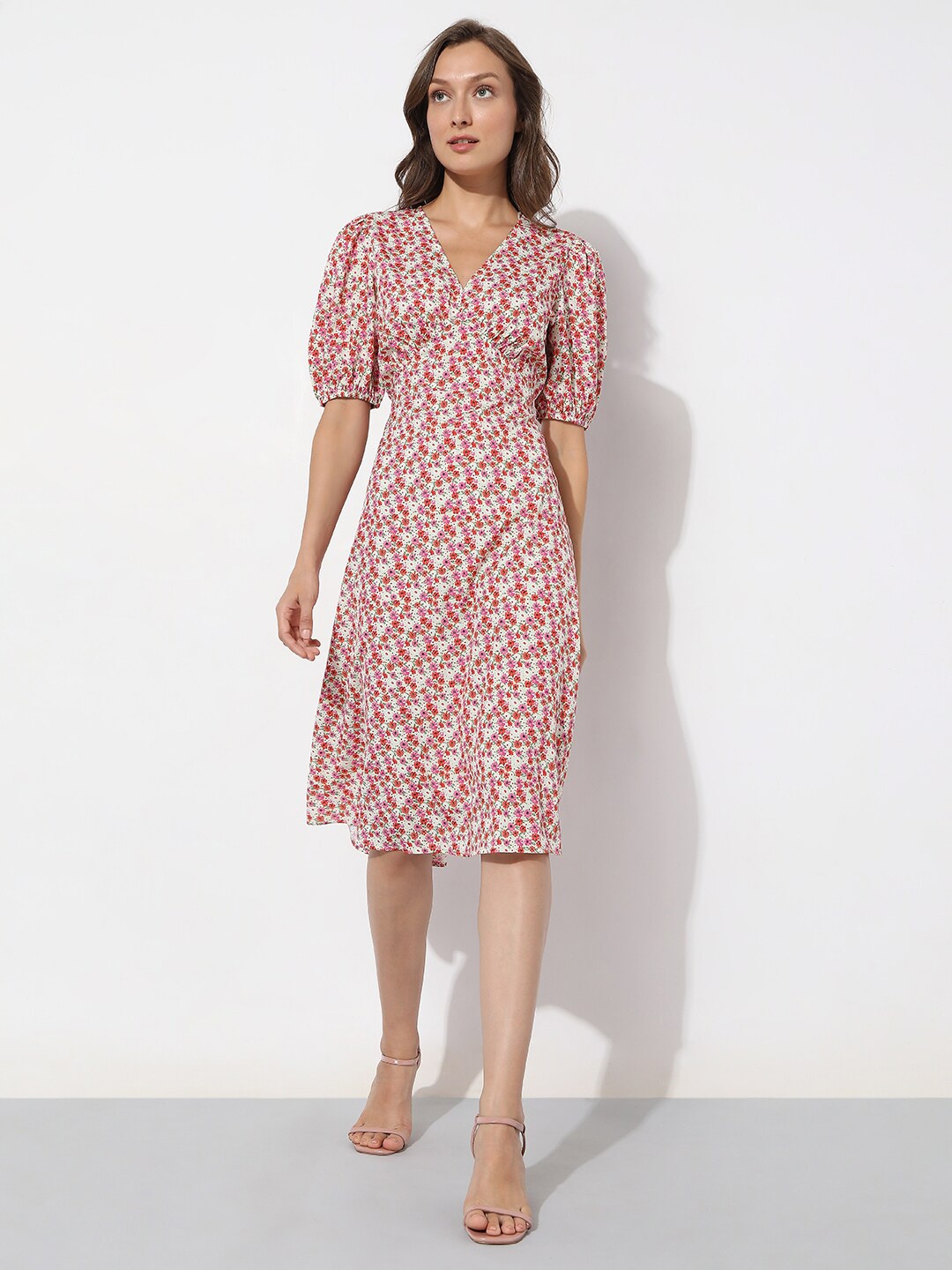 

Vero Moda Red & White Floral A-Line Dress
