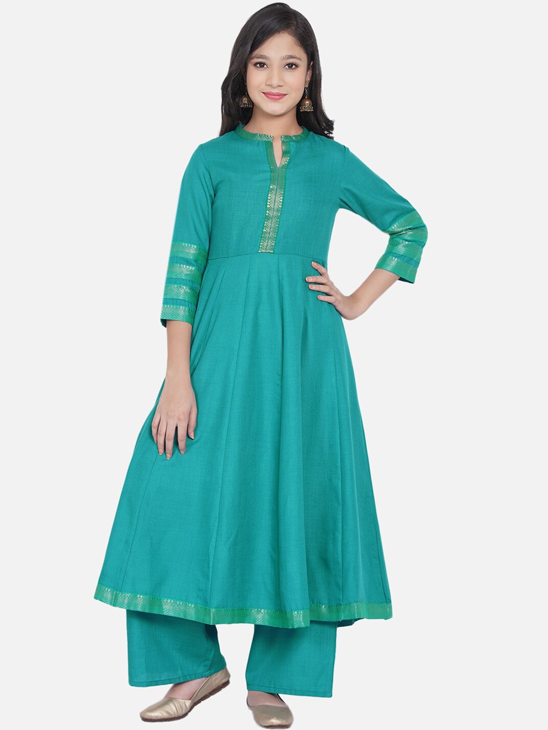 

Bitiya by Bhama Girls Green Pleated Kurta with Palazzos