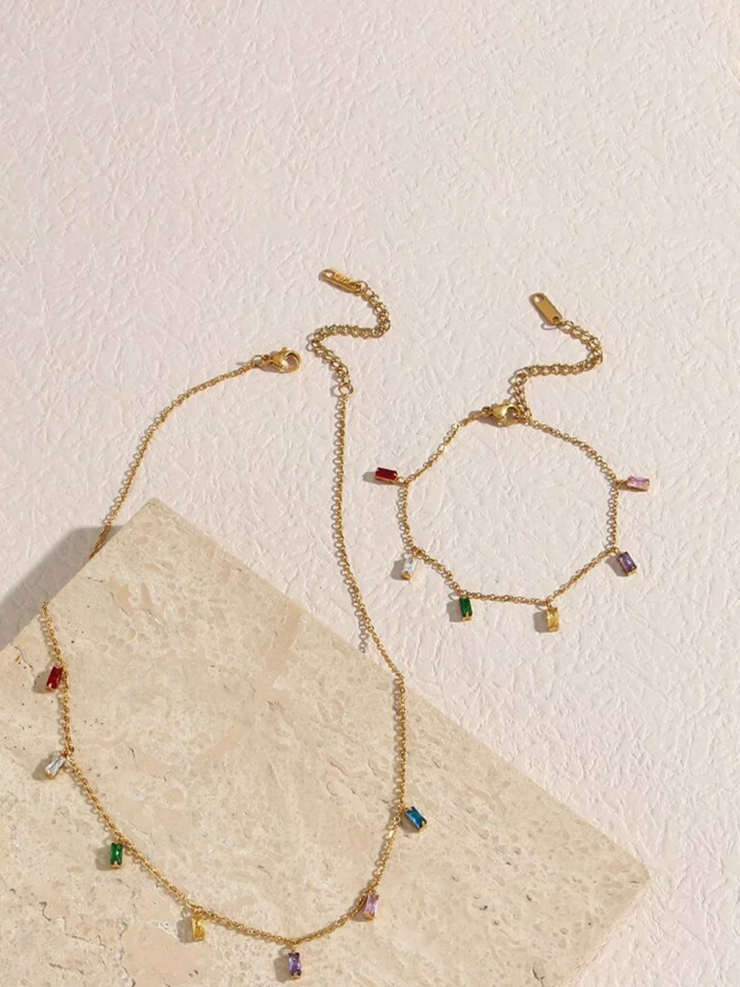 

Inaya Women Green & Gold-Plated Link Bracelet