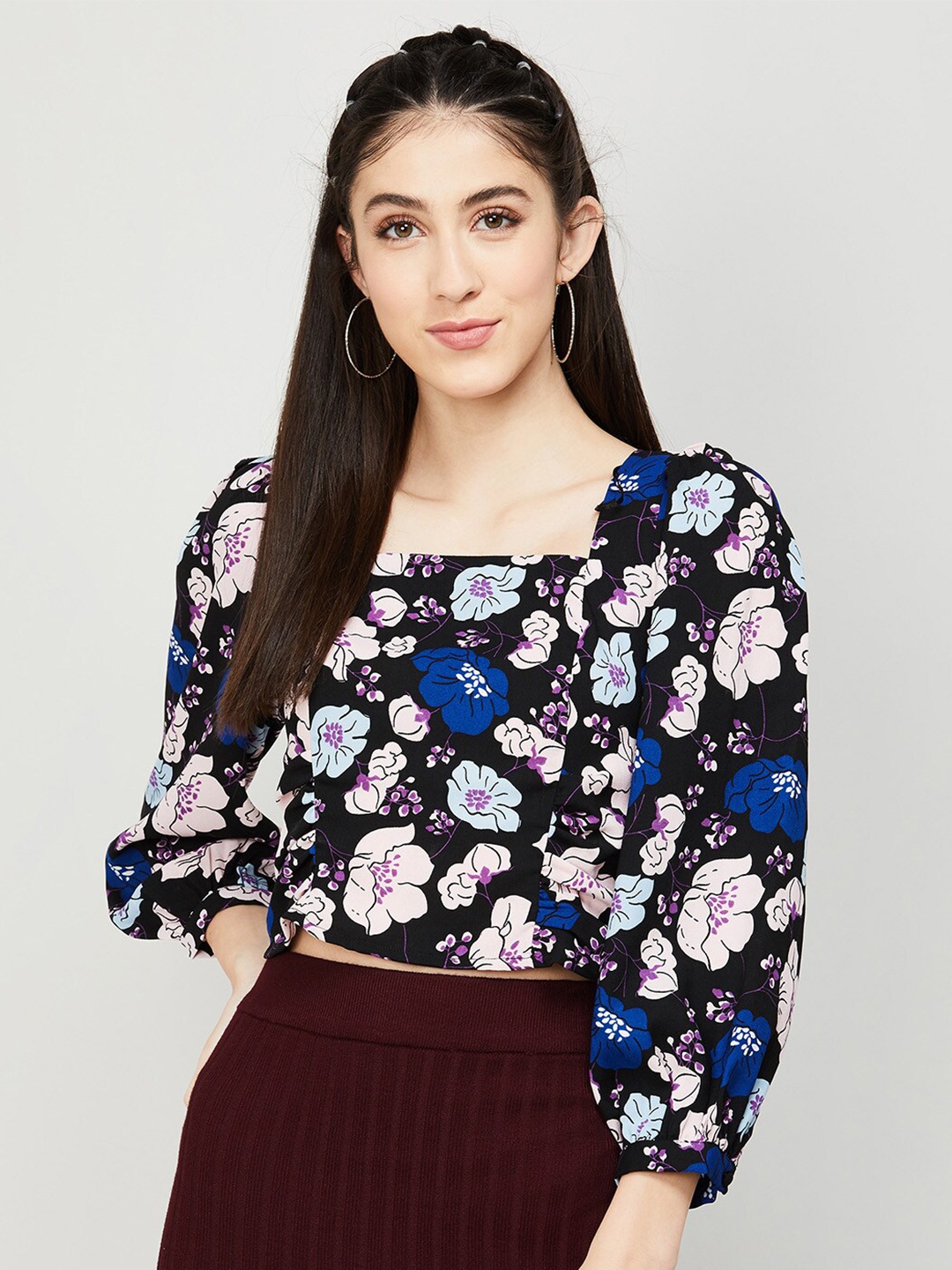 

Ginger by Lifestyle Black & White Floral Printed Crop Top