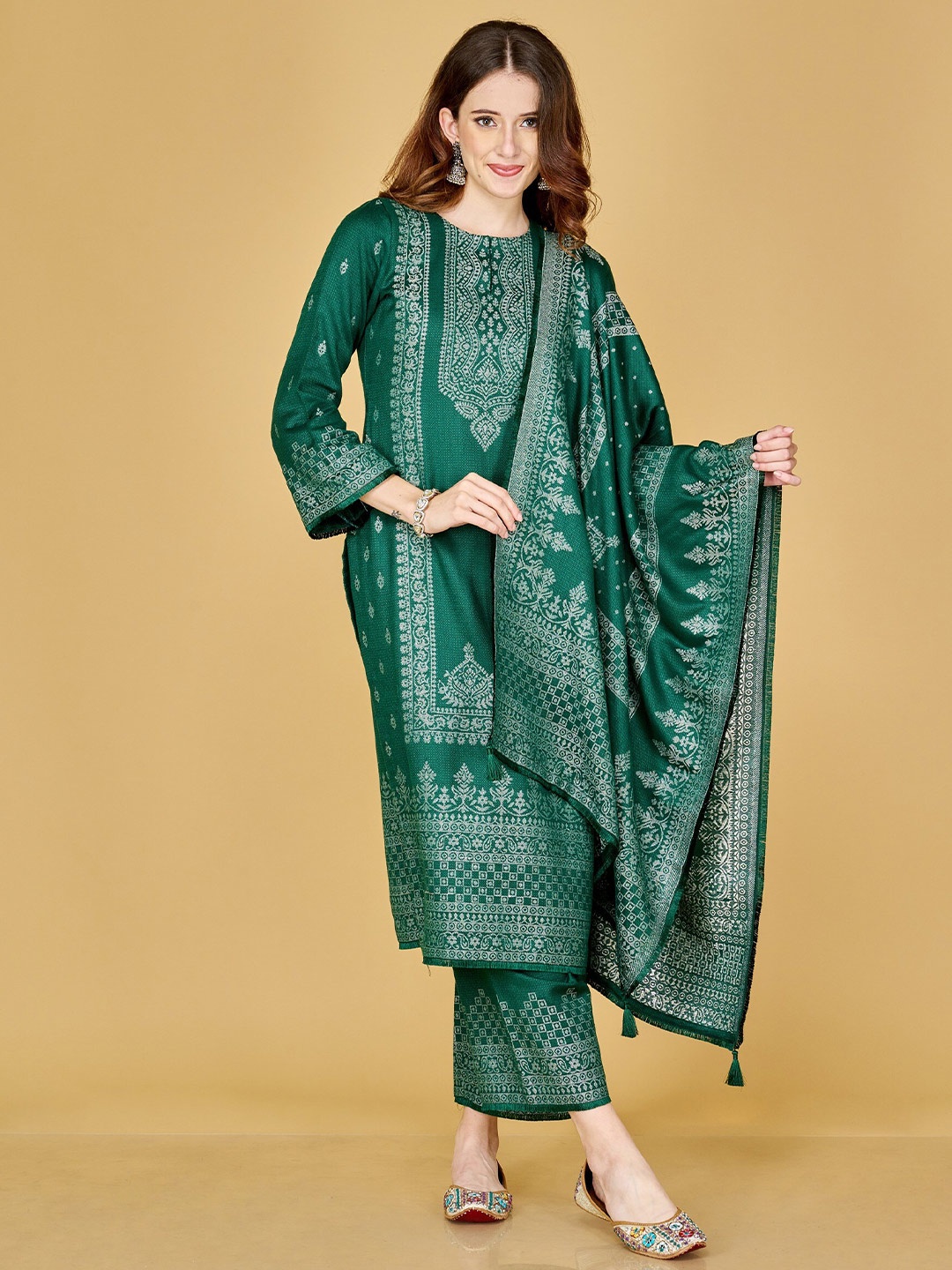 

Safaa Green & White Viscose Rayon Unstitched Dress Material