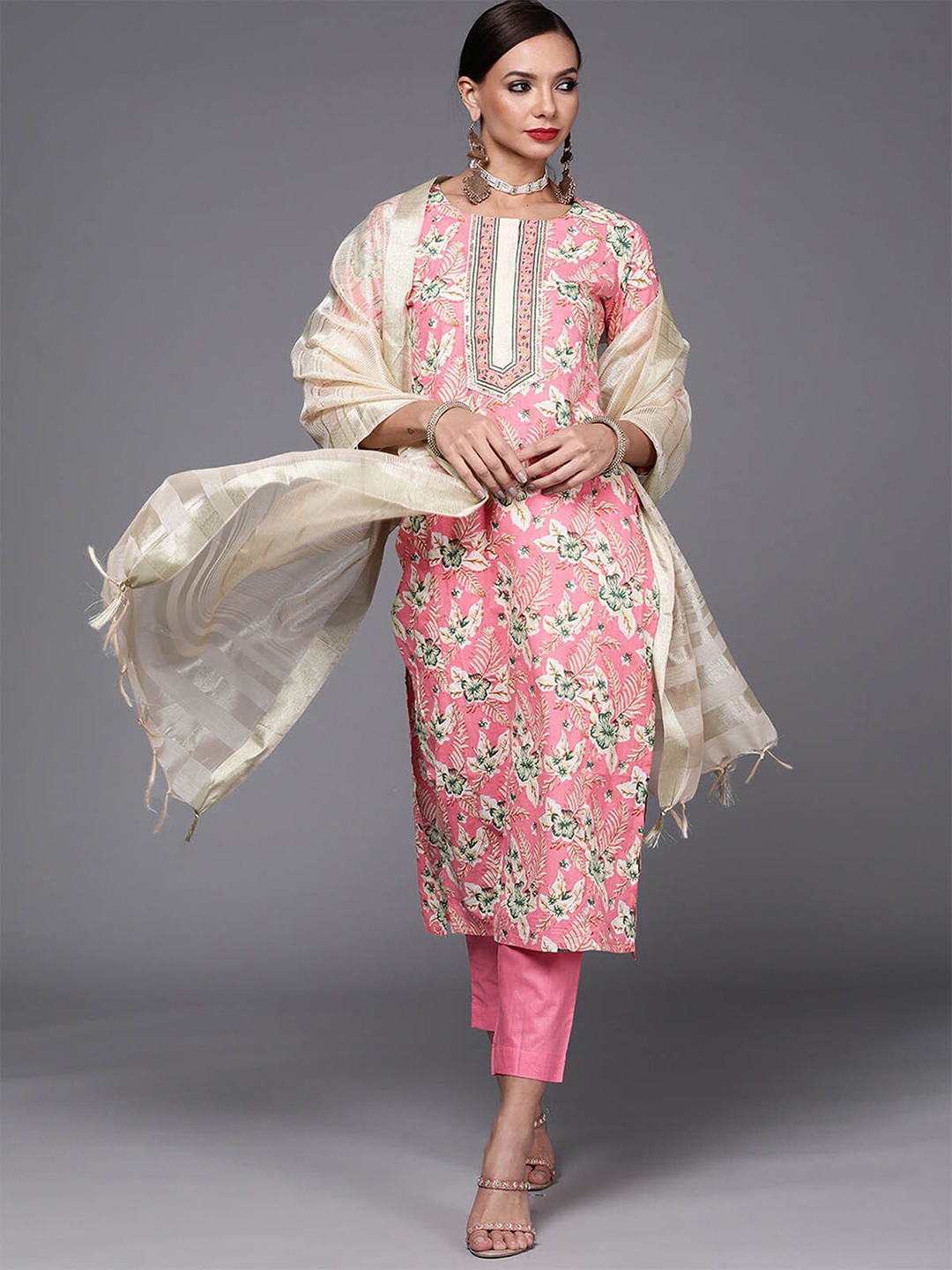 

ODETTE Women Pink Floral Printed Kurta with Trousers & With Dupatta