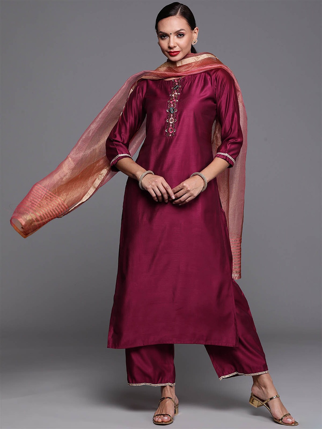 

ODETTE Women Maroon Thread Work Kurta with Trousers & With Dupatta