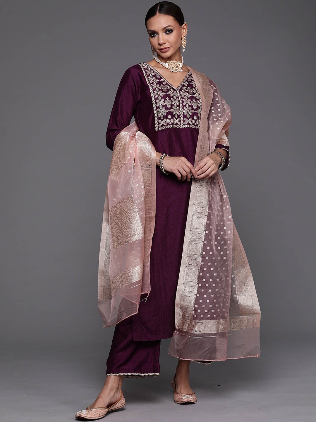 

ODETTE Women Purple Ethnic Motifs Yoke Design Kurta with Trousers & With Dupatta