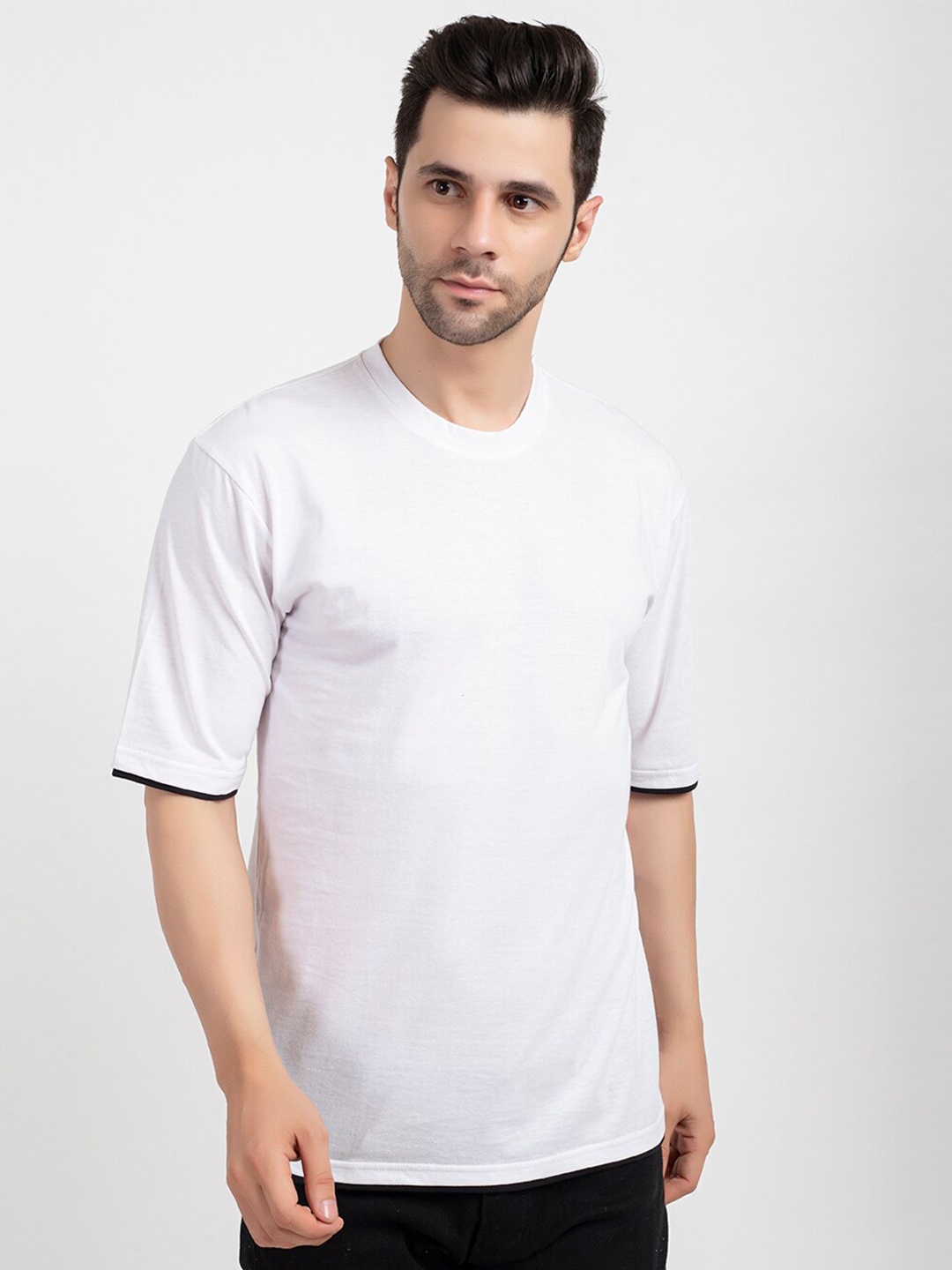 

Oakmans Men White Cotton T-shirt