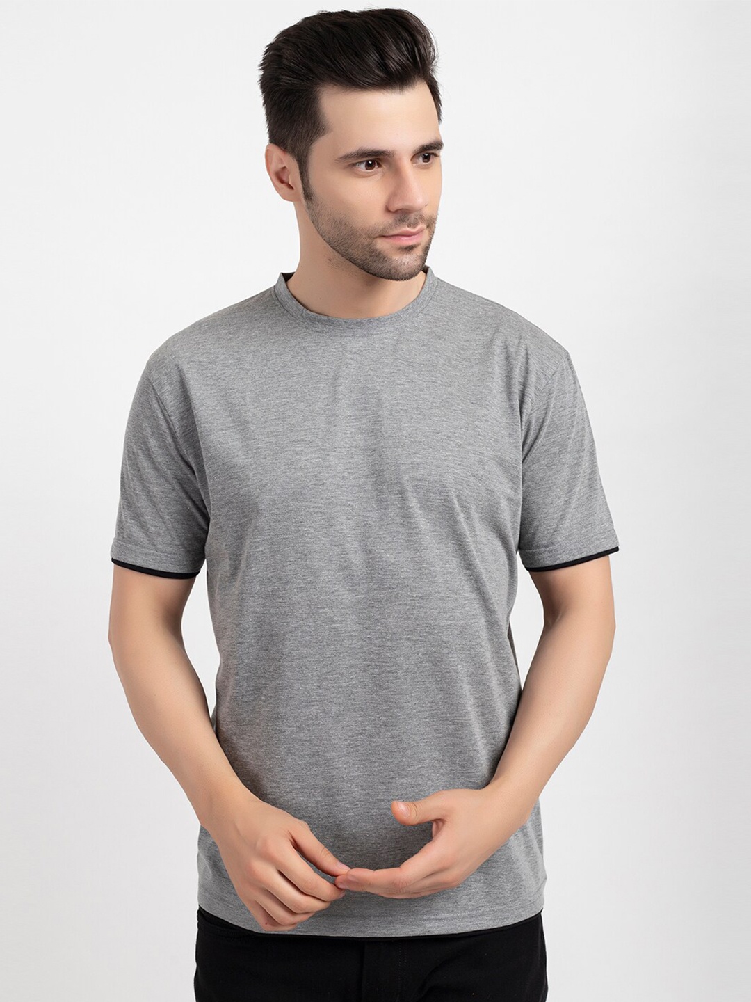 

Oakmans Men Grey Cotton T-shirt