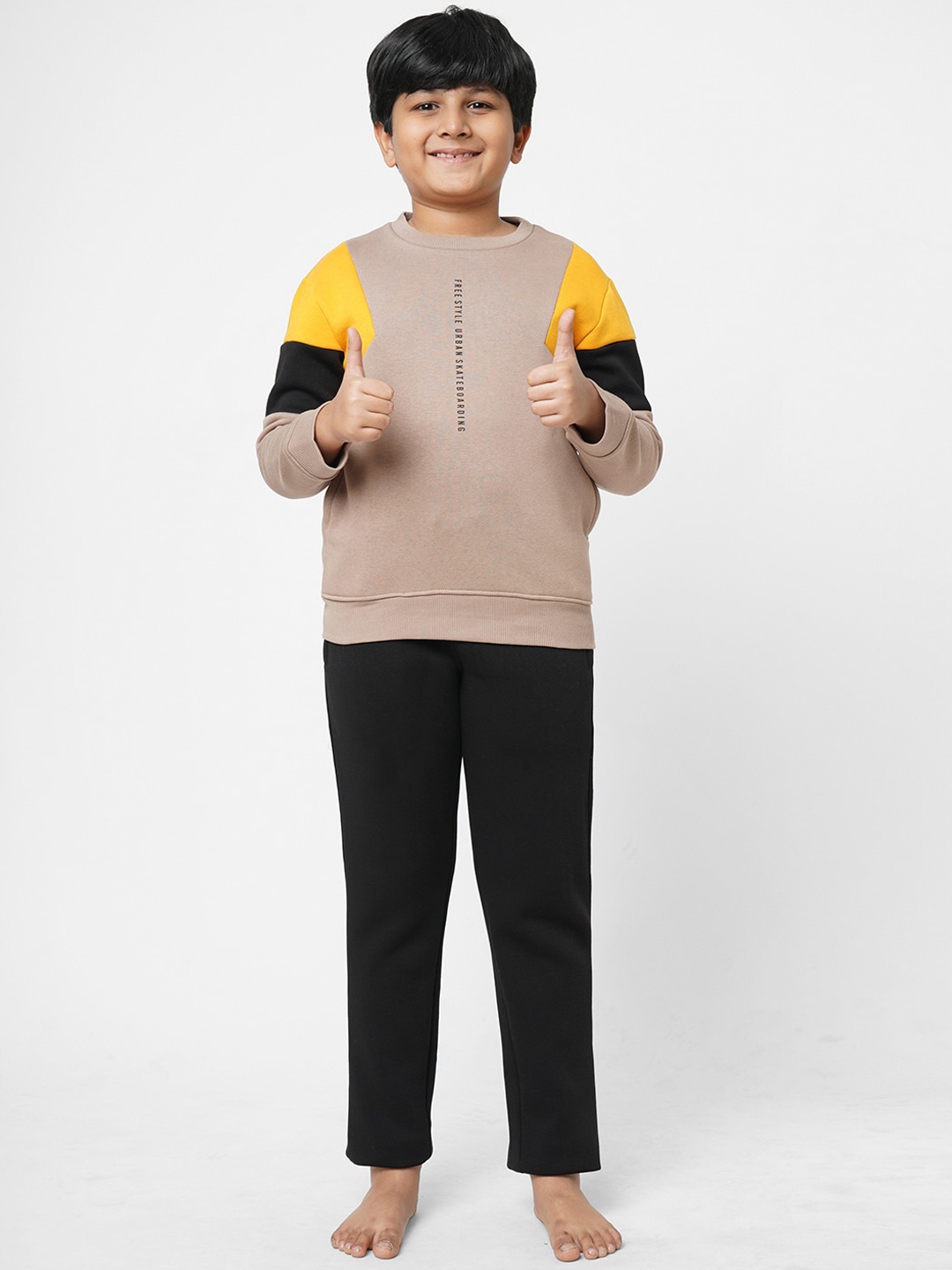 

Sweet Dreams Boys Brown & Black Colour-Blocked Tracksuits