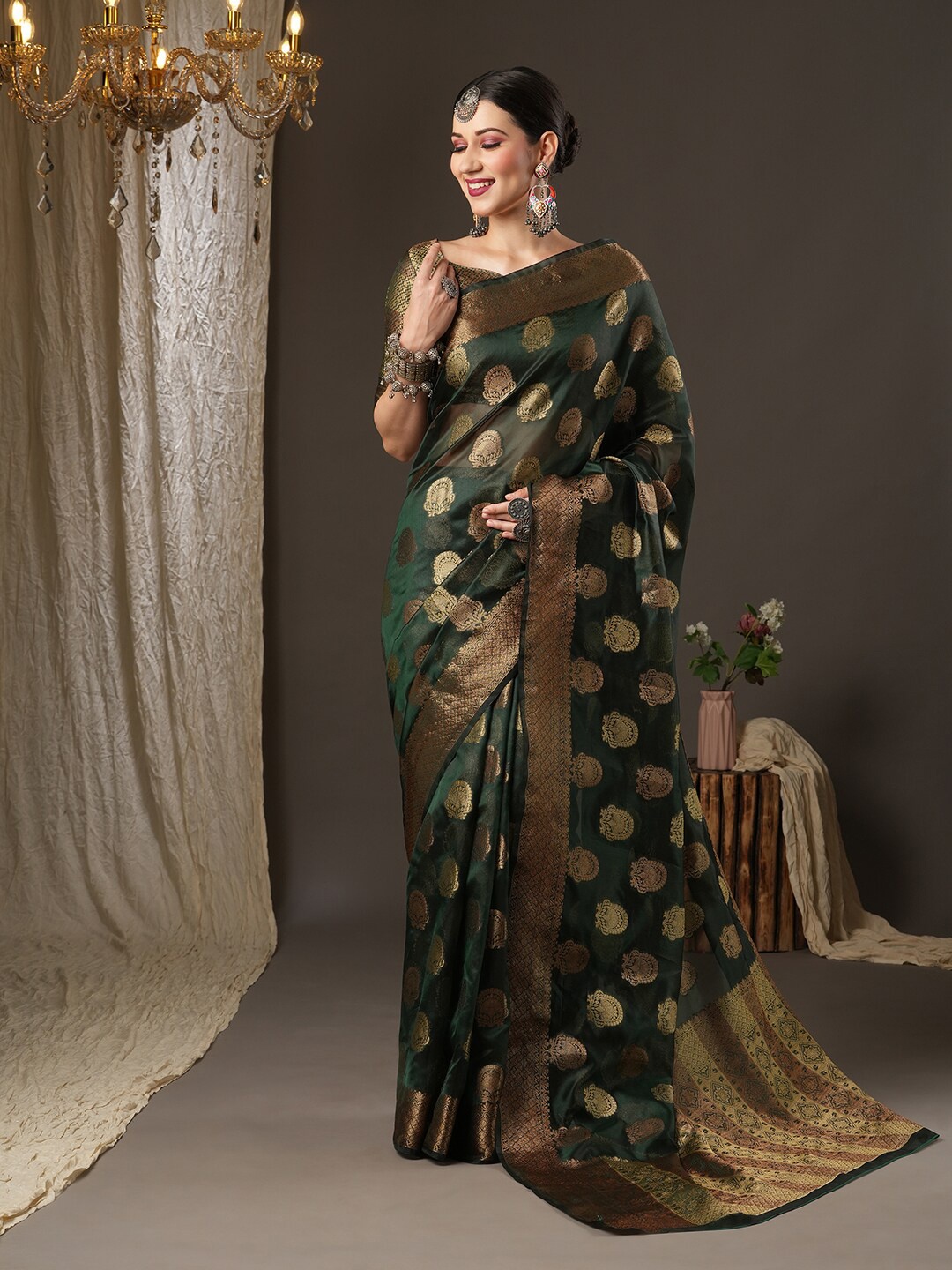 

Mitera Green & Gold-Toned Ethnic Motifs Zari Organza Bagh Saree