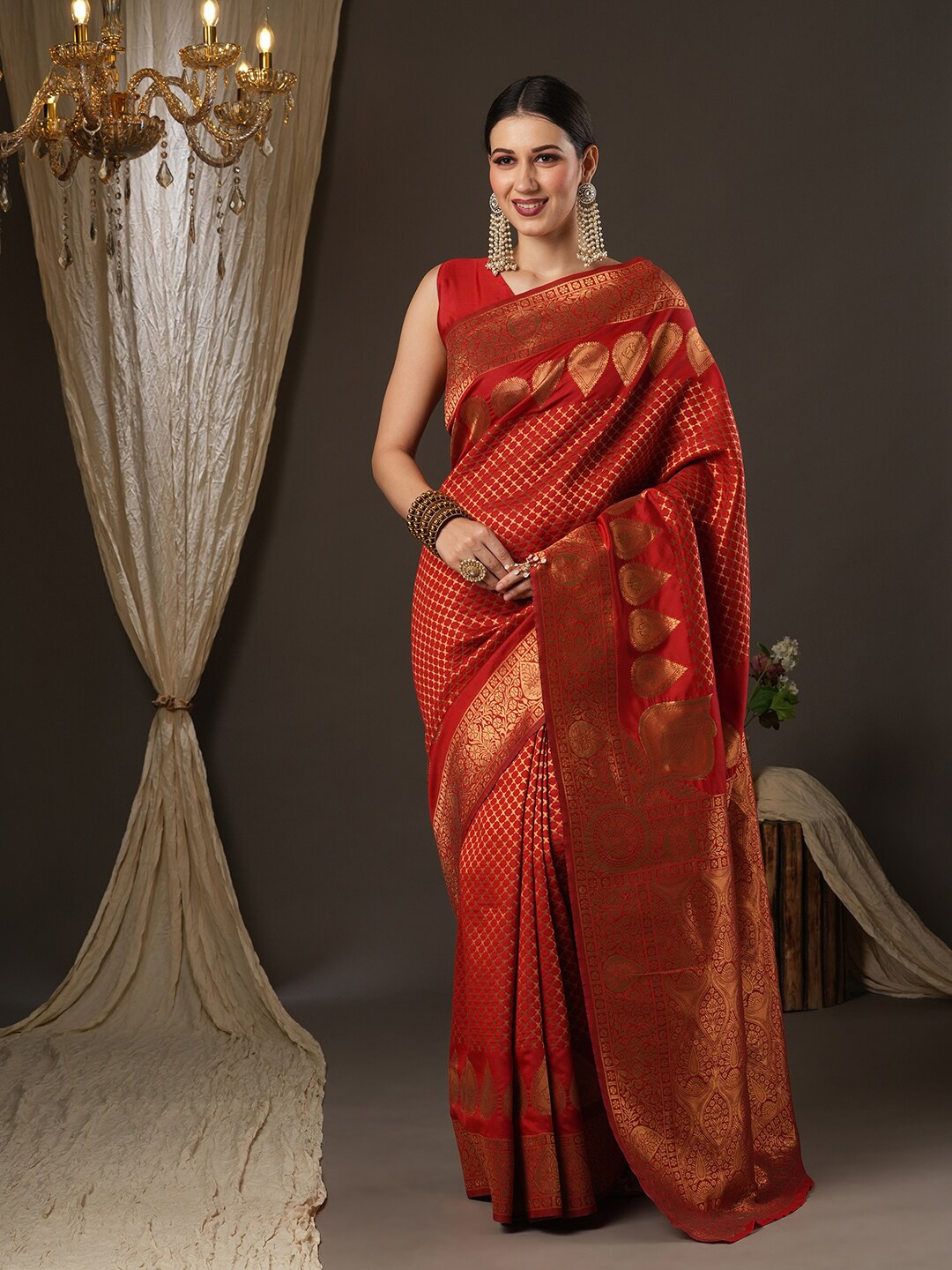 

Saree mall Red & Gold-Toned Woven Design Zari Silk Blend Kanjeevaram Sarees