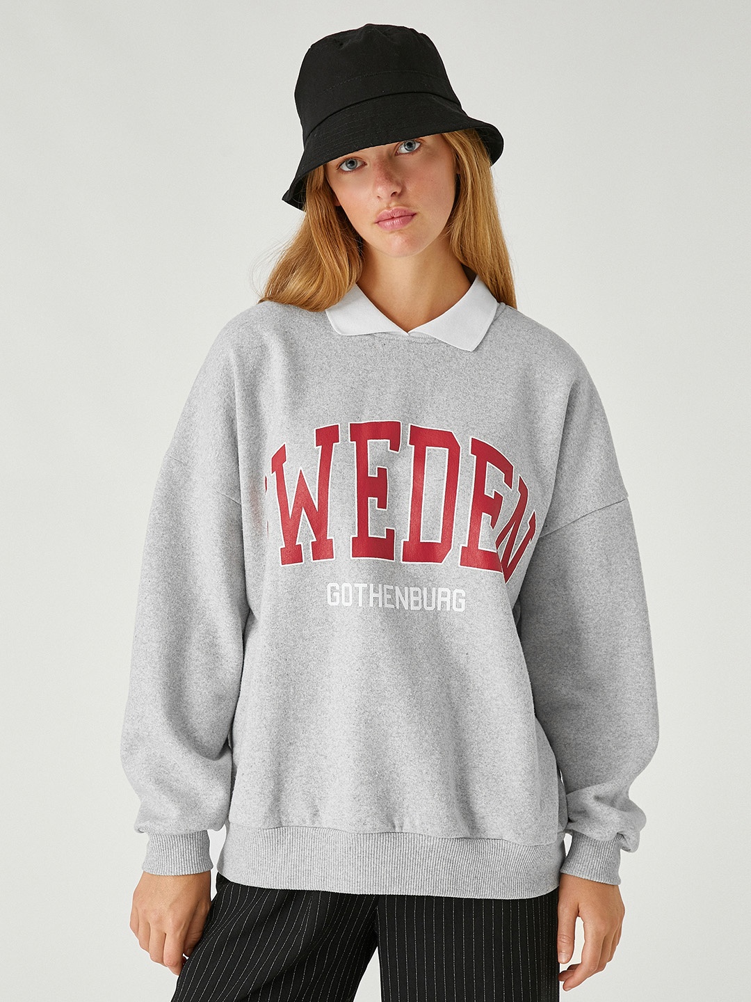 

Koton Women Grey Melange & Maroon Oversized Printed Sweatshirt