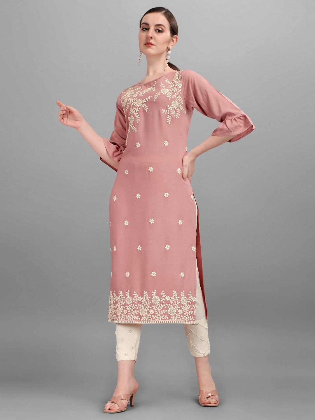 

Berrylicious Women Mauve Floral Embroidered Chikankari Kurta with Trousers