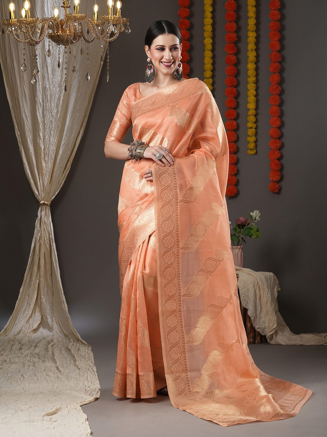 

Mitera Peach-Coloured & Gold-Toned Woven Design Zari Organza Chanderi Saree