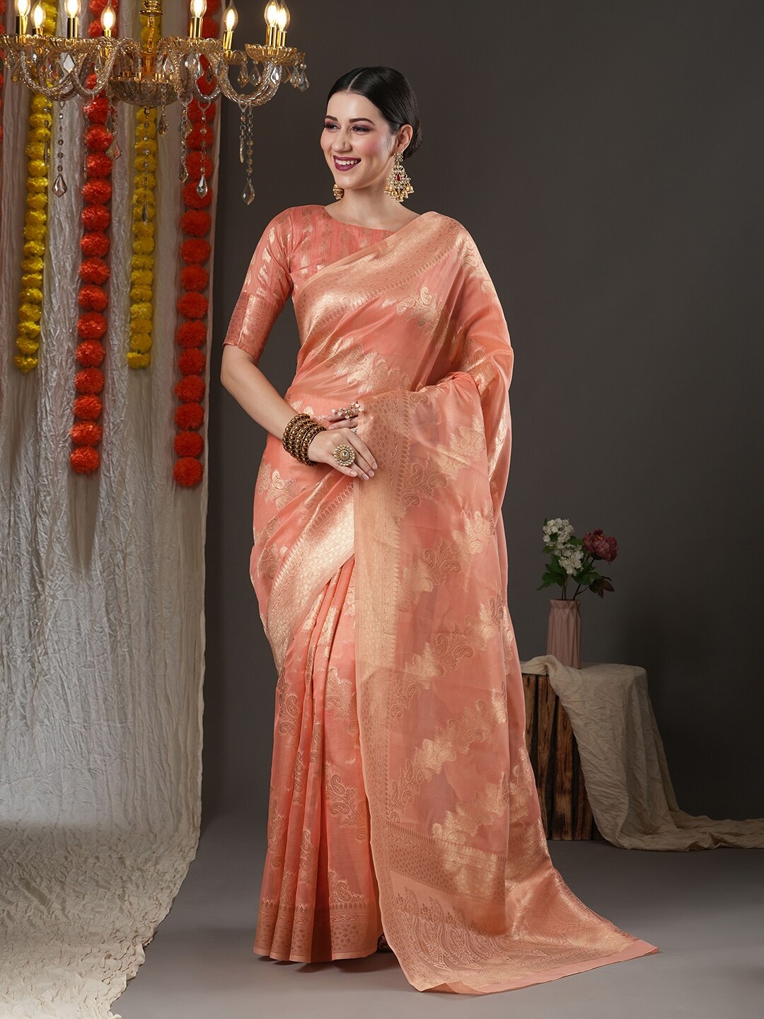 

Mitera Peach-Coloured & Gold-Toned Woven Design Zari Organza Chanderi Saree