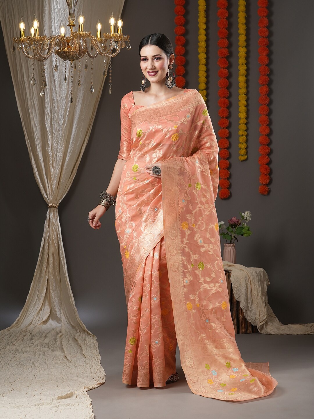 

Mitera Peach-Coloured & Gold-Toned Woven Design Zari Organza Chanderi Saree