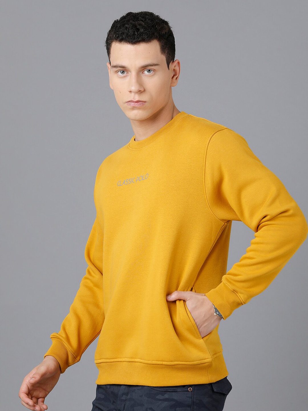 

Classic Polo Men Yellow Cotton Sweatshirt