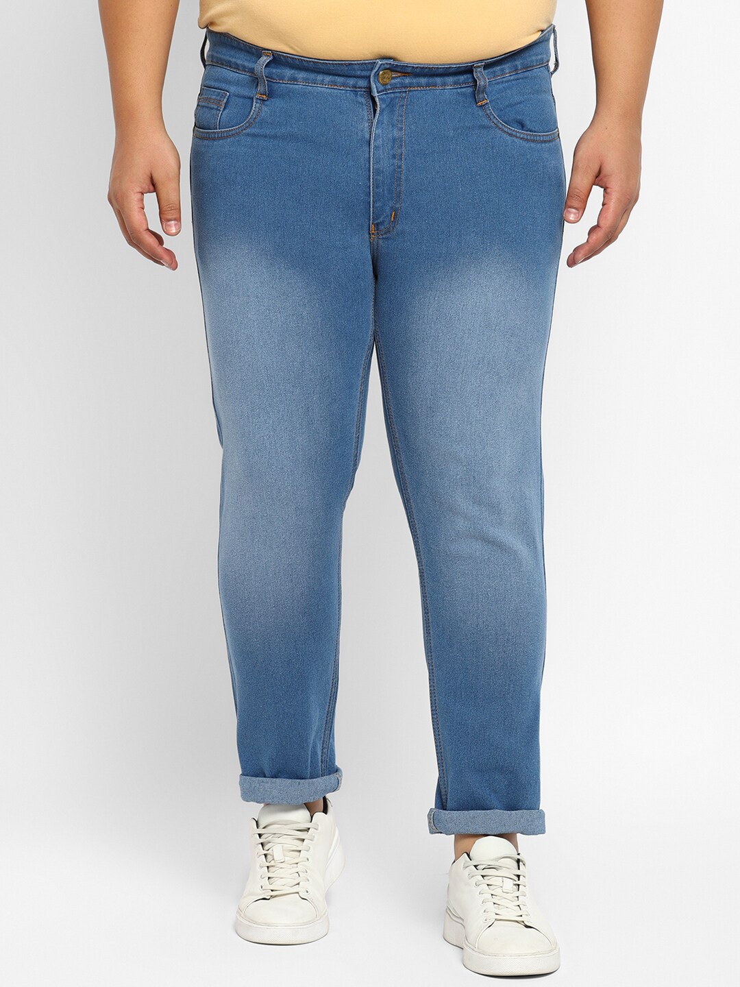 

Urbano Plus Men Blue Heavy Fade Cuffed Hem Stretchable Jeans