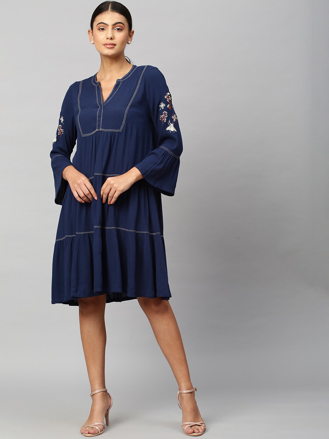 

Chemistry Bell Sleeves V-Neck A-Line Dress, Navy blue