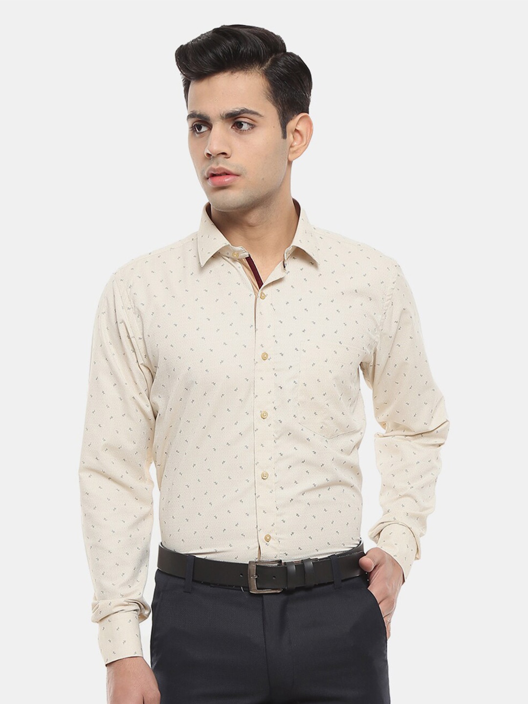 

V-Mart Men Beige Classic Floral Printed Cotton Formal Shirt