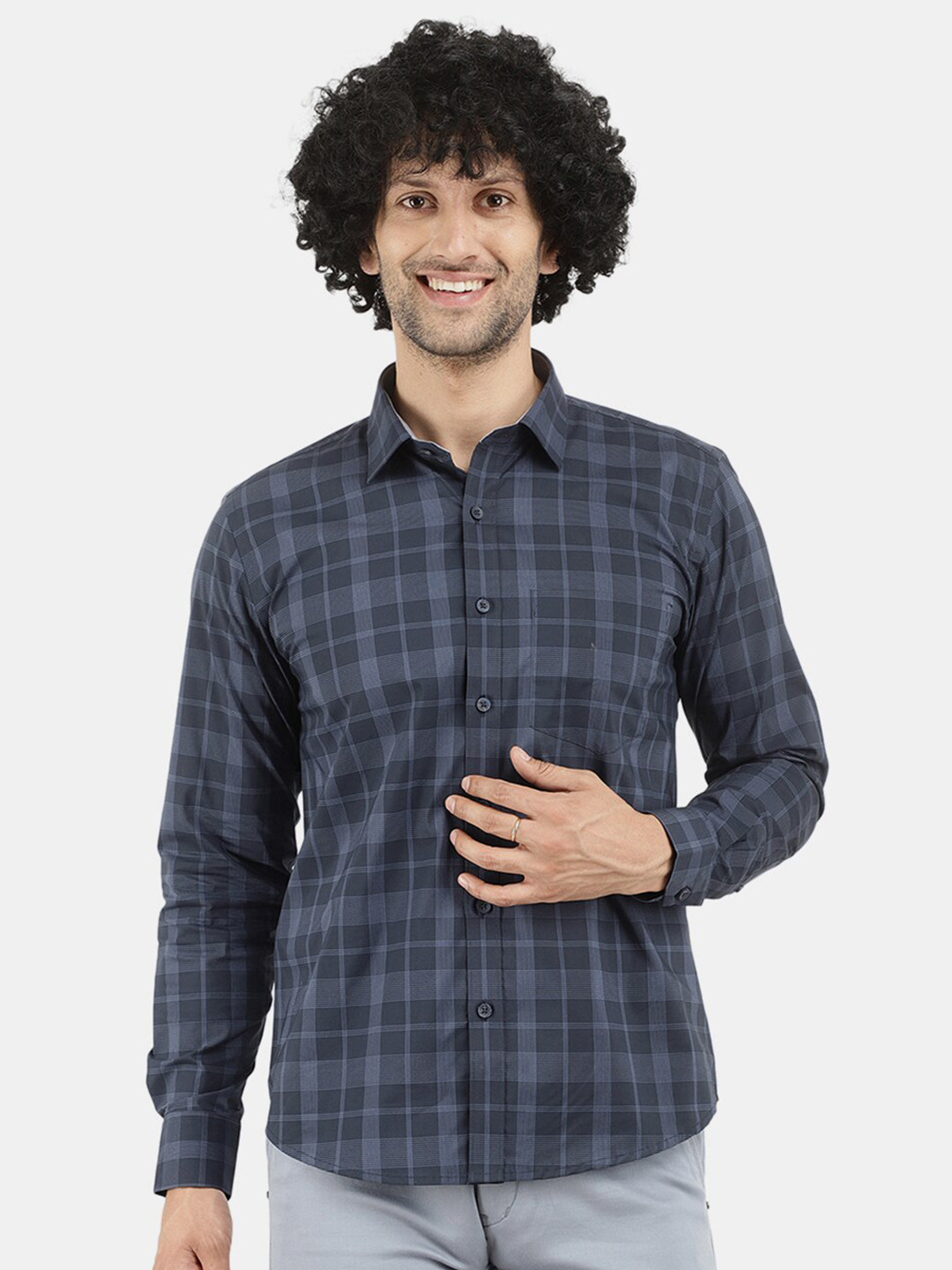 

V-Mart Men Navy Blue Classic Checked Cotton Casual Shirt