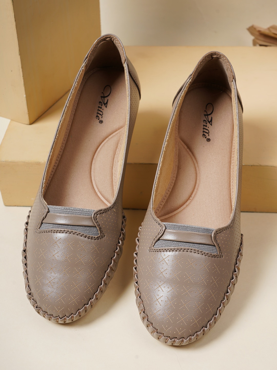 

VEILLE Women Beige Ballerinas Flats
