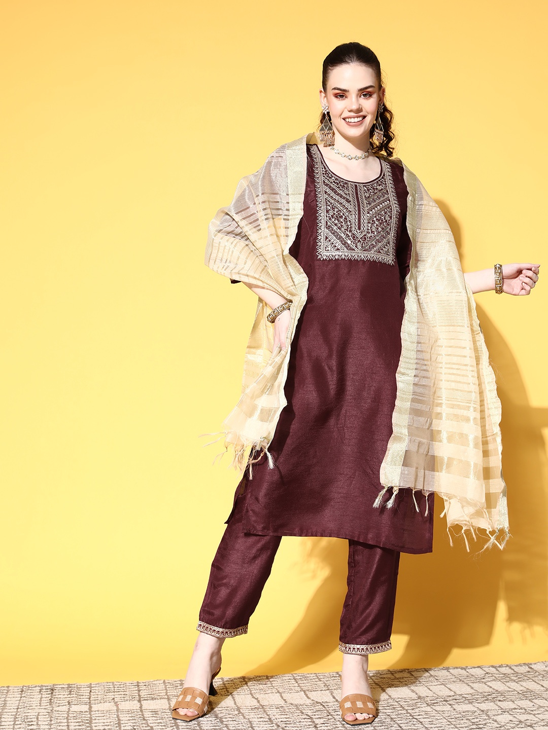 

Ishin Women Burgundy Floral Yoke Design Kurta with Trousers & With Dupatta