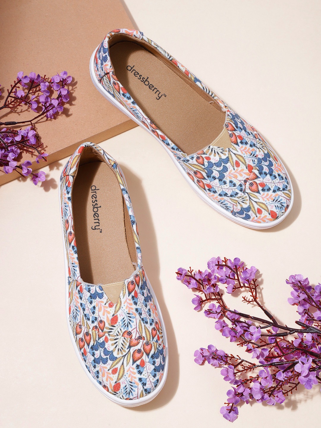 

DressBerry Women Floral Printed Slip-On Sneakers, White