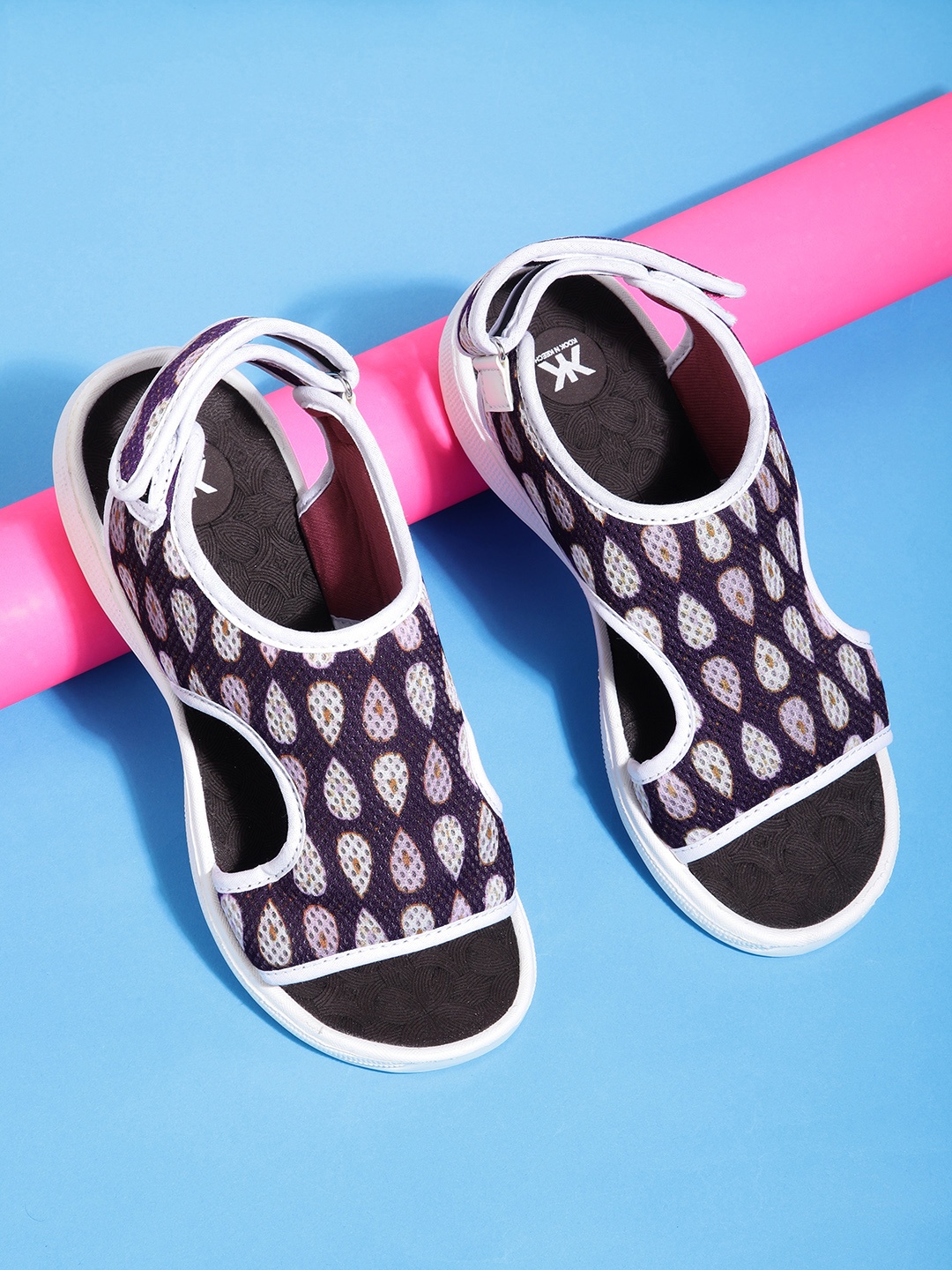 

Kook N Keech Women Woven Design Sports Sandals, Multi