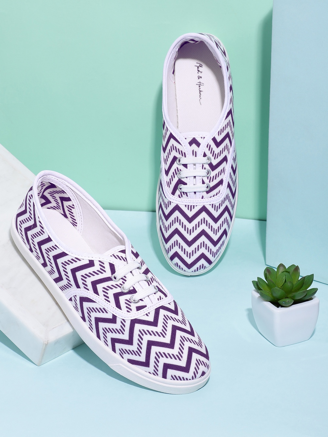 

Mast & Harbour Women Chevron Print Sneakers, Purple