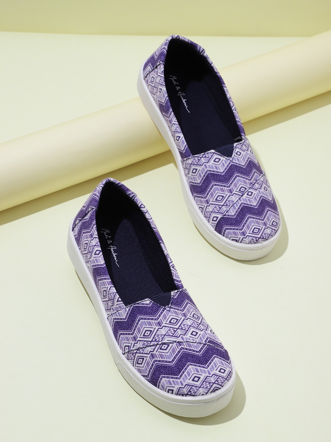 

Mast & Harbour Women Chevron & Geometric Print Ballerinas, Purple