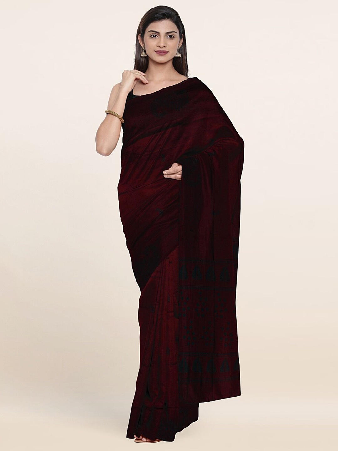 

Pothys Maroon & Black Ethnic Motifs Printed Saree