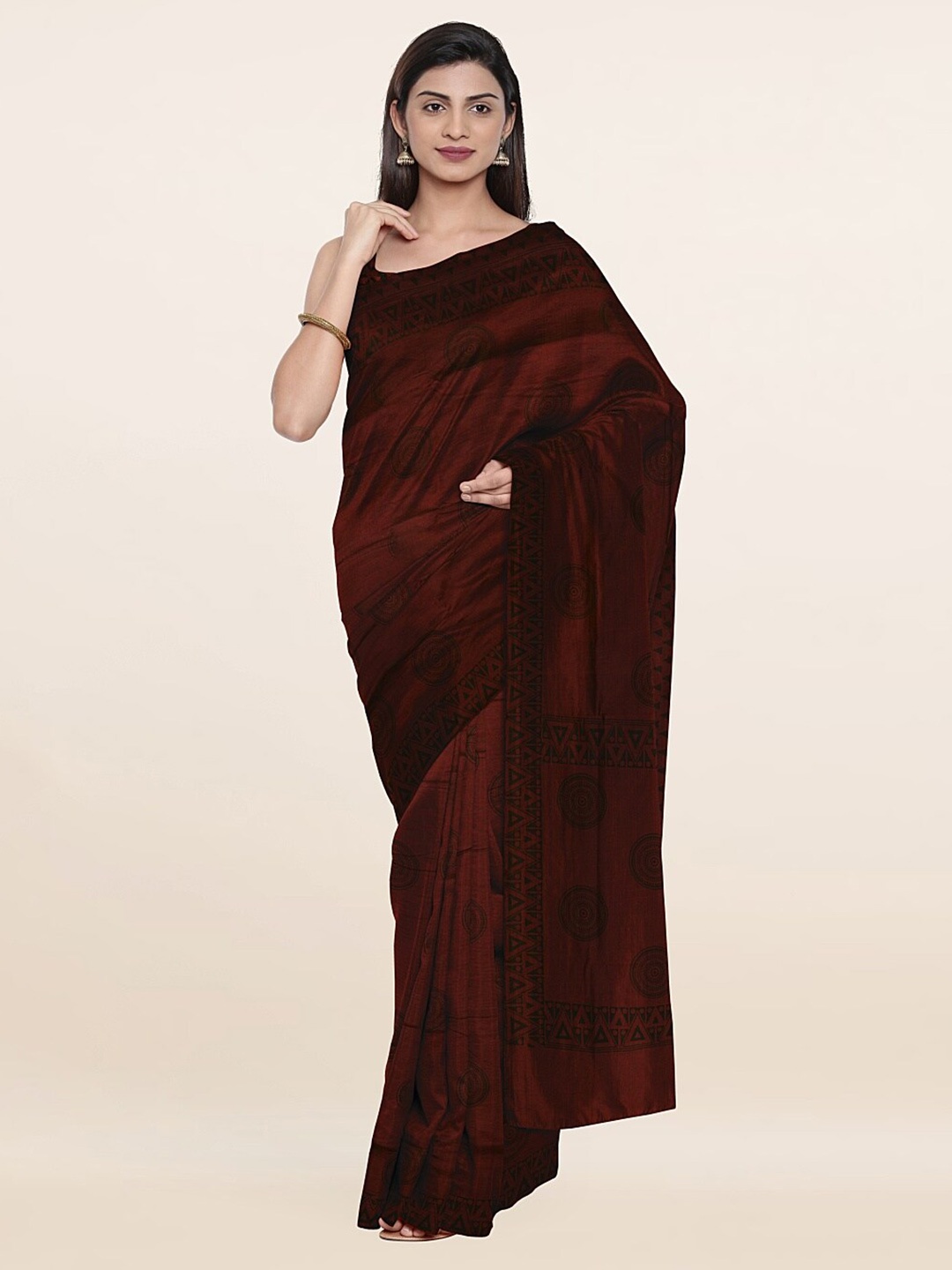 

Pothys Maroon & Black Ethnic Motifs Printed Saree