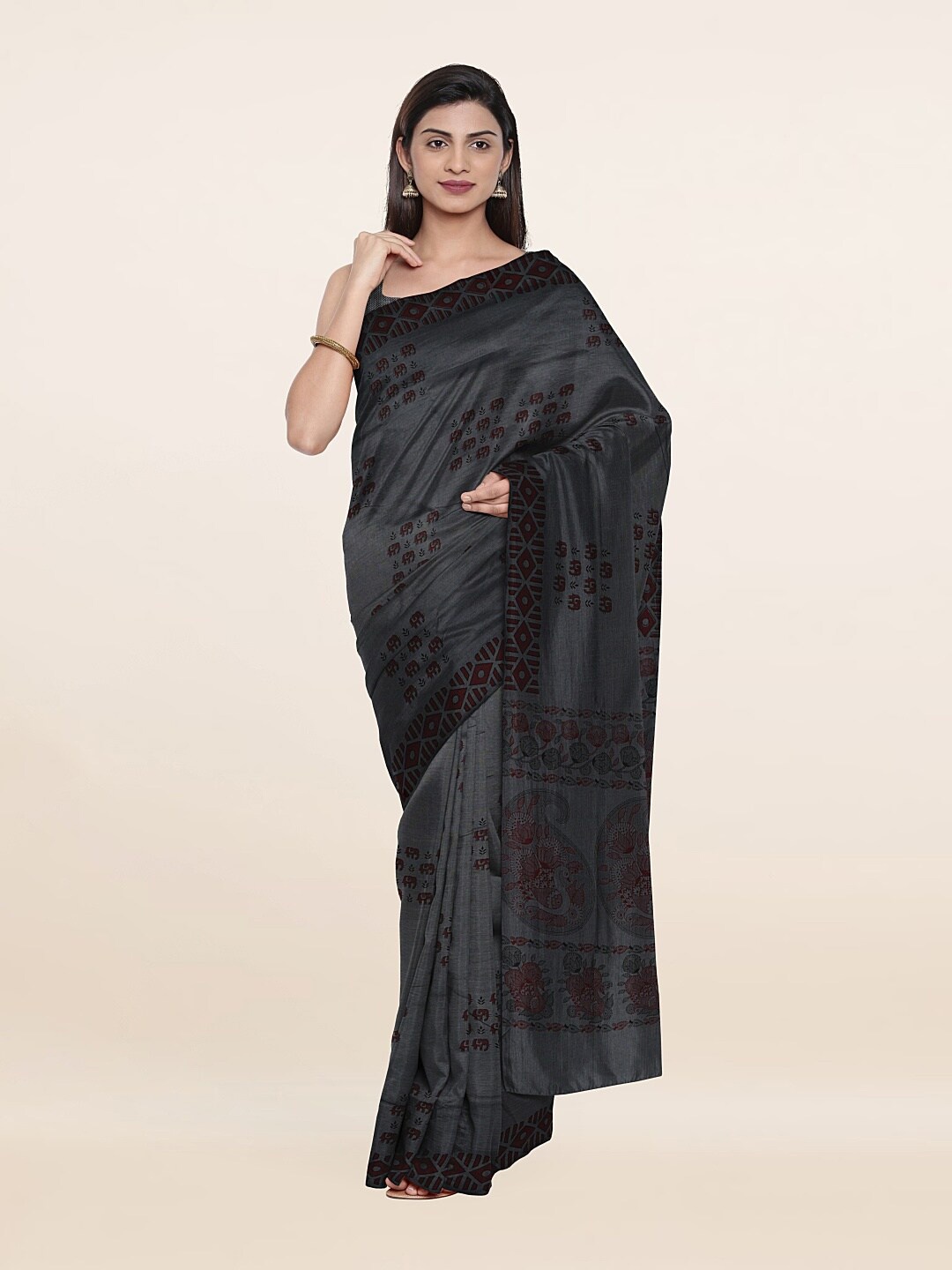 

Pothys Grey & Black Ethnic Motifs Printed Saree