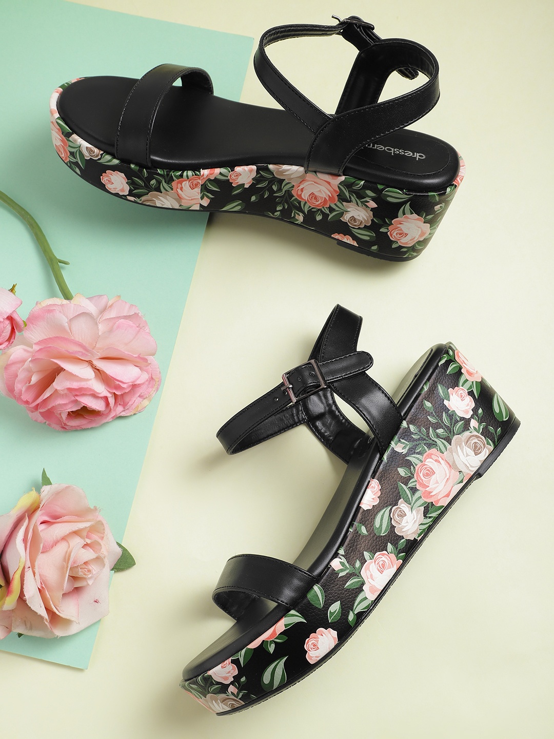 

DressBerry Floral Printed Printed Wedges, Black