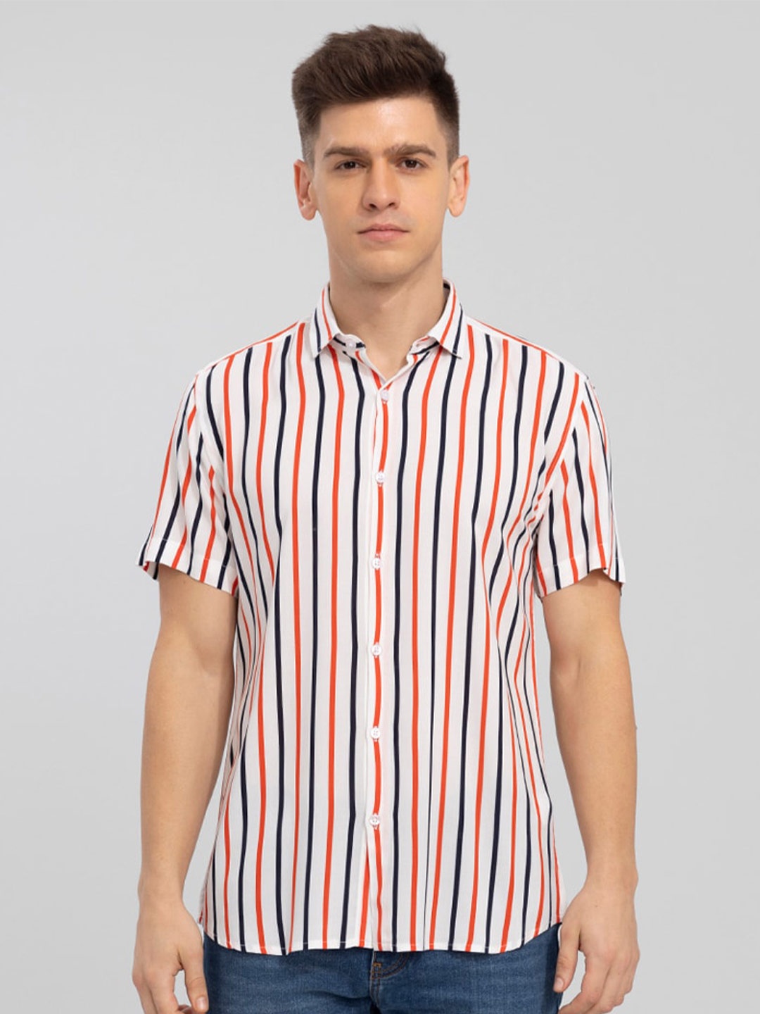 

Snitch Men White & Red Striped Slim Fit Casual Shirt