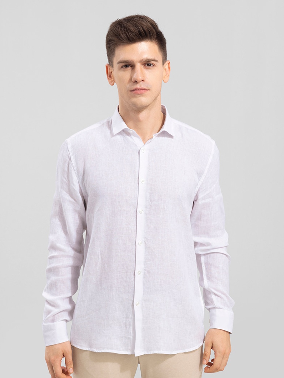 

Snitch Men White Slim Fit Linen Casual Shirt