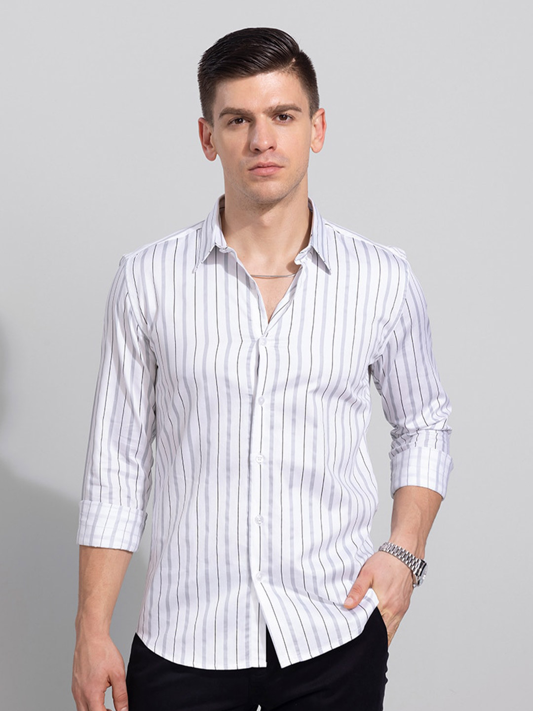 

Snitch Men White & Grey Striped Slim Fit Cotton Casual Shirt