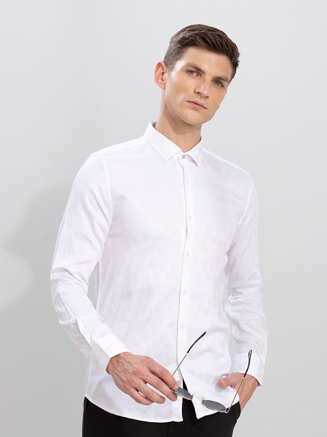 

Snitch Men Floral Printed Slim Fit Cotton Casual Shirt, White