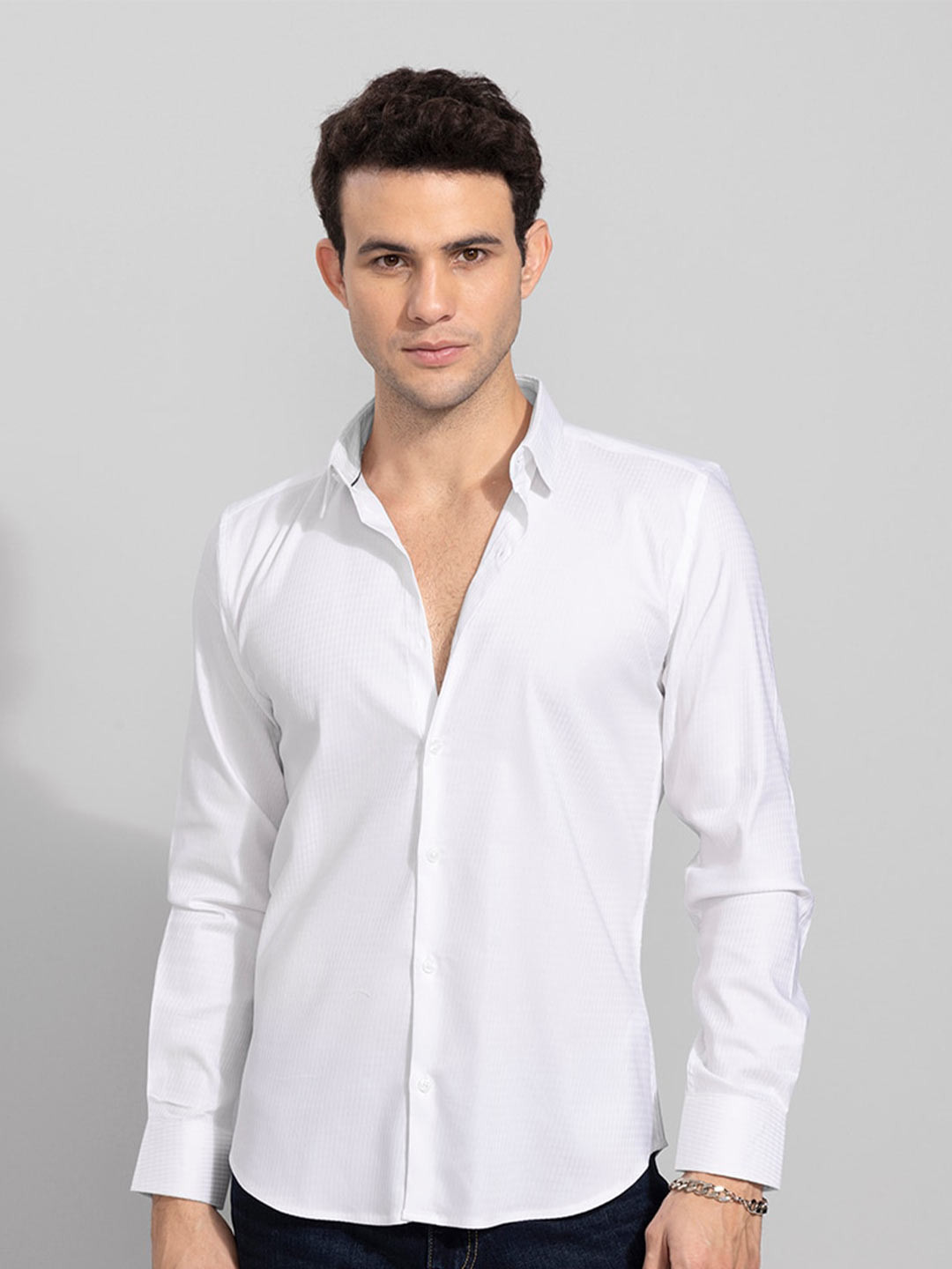 

Snitch Men White Slim Fit Cotton Casual Shirt