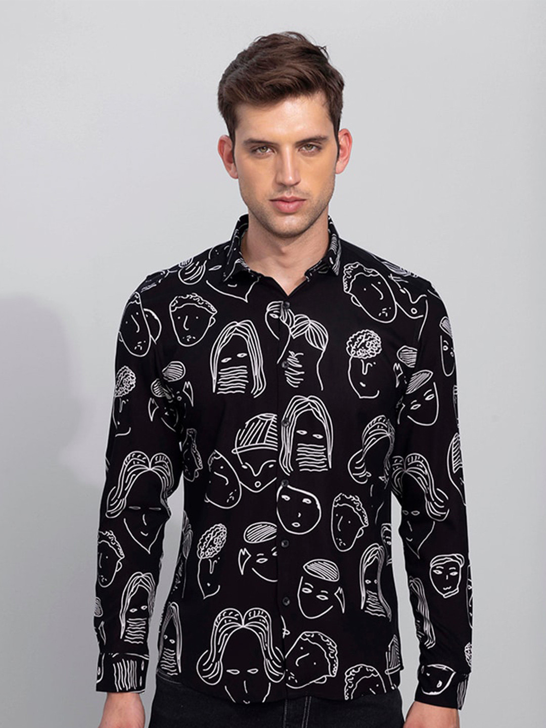 

Snitch Men Black & White Abstract Printed Slim Fit Casual Shirt