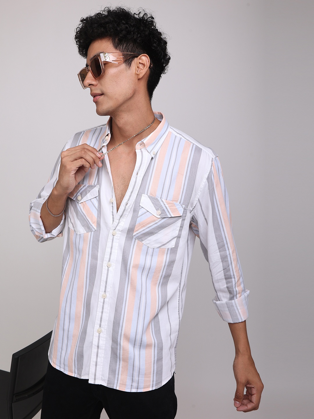 

Snitch Men Blue & White Striped Slim Fit Cotton Casual Shirt