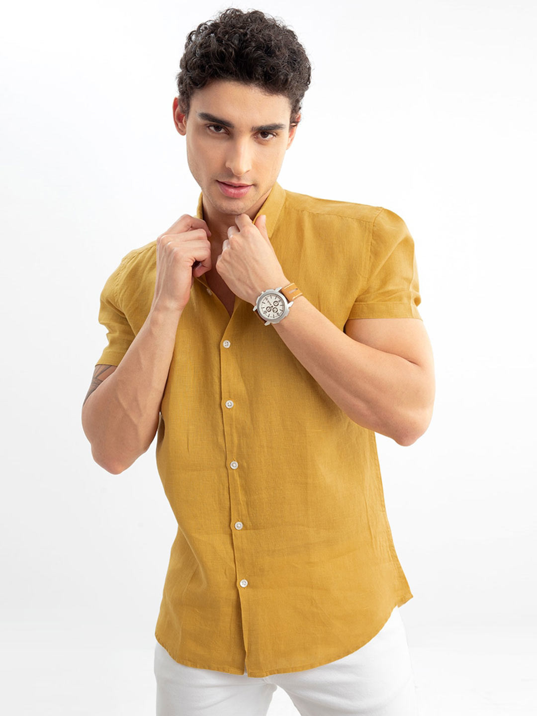 

Snitch Men Mustard Slim Fit Linen Casual Shirt